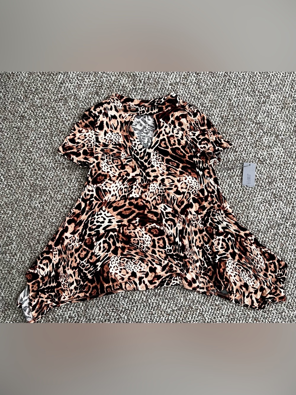 Jennifer Lopez Leopard Print Sharkbite Hem Tunic Top Short Sleeve Brown Large